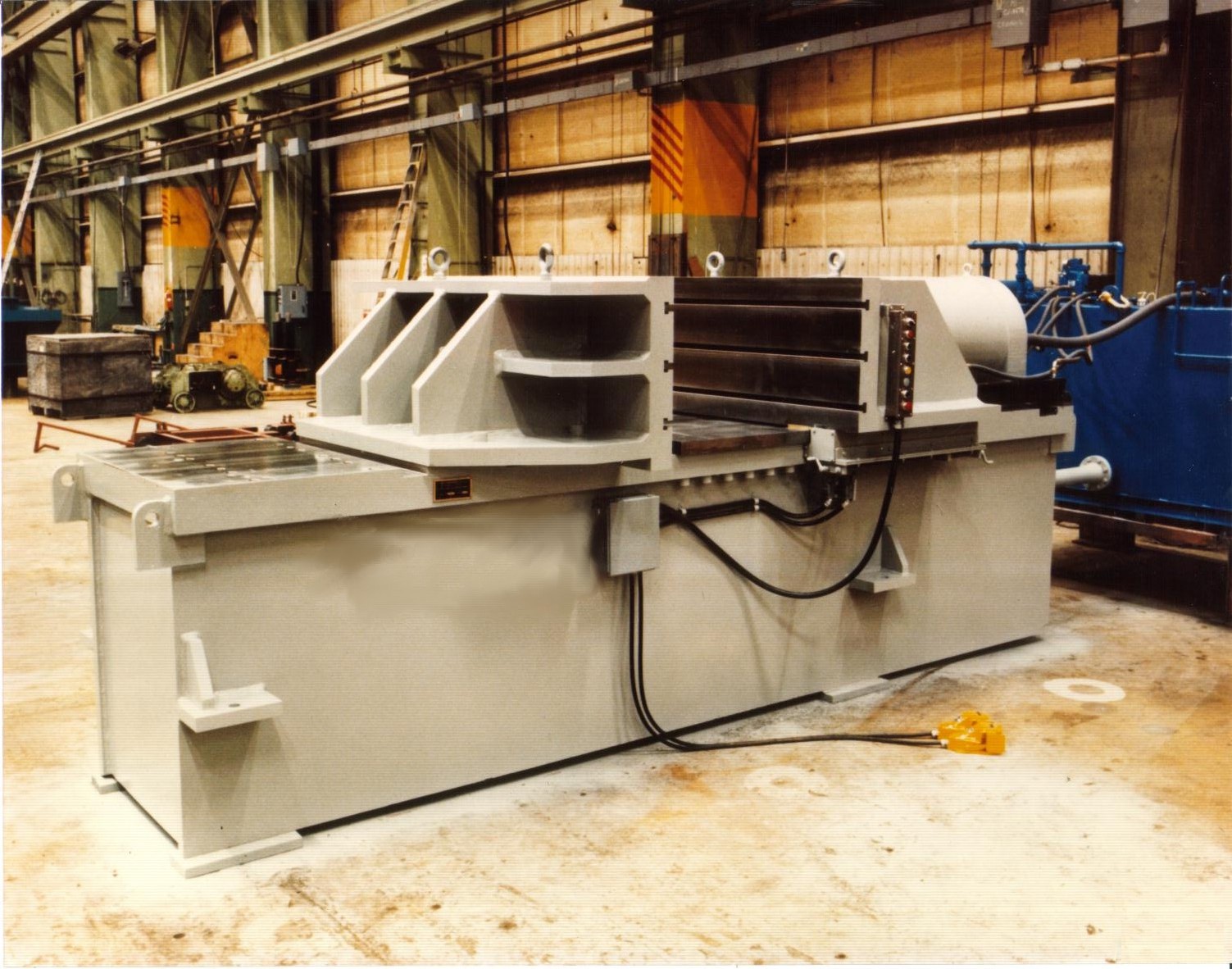 Horizontal Bulldozer Press